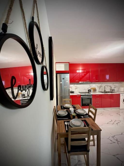 Ferienwohnung Red Harmony By The Sea Pool And Balcony Kalamata Exterior foto